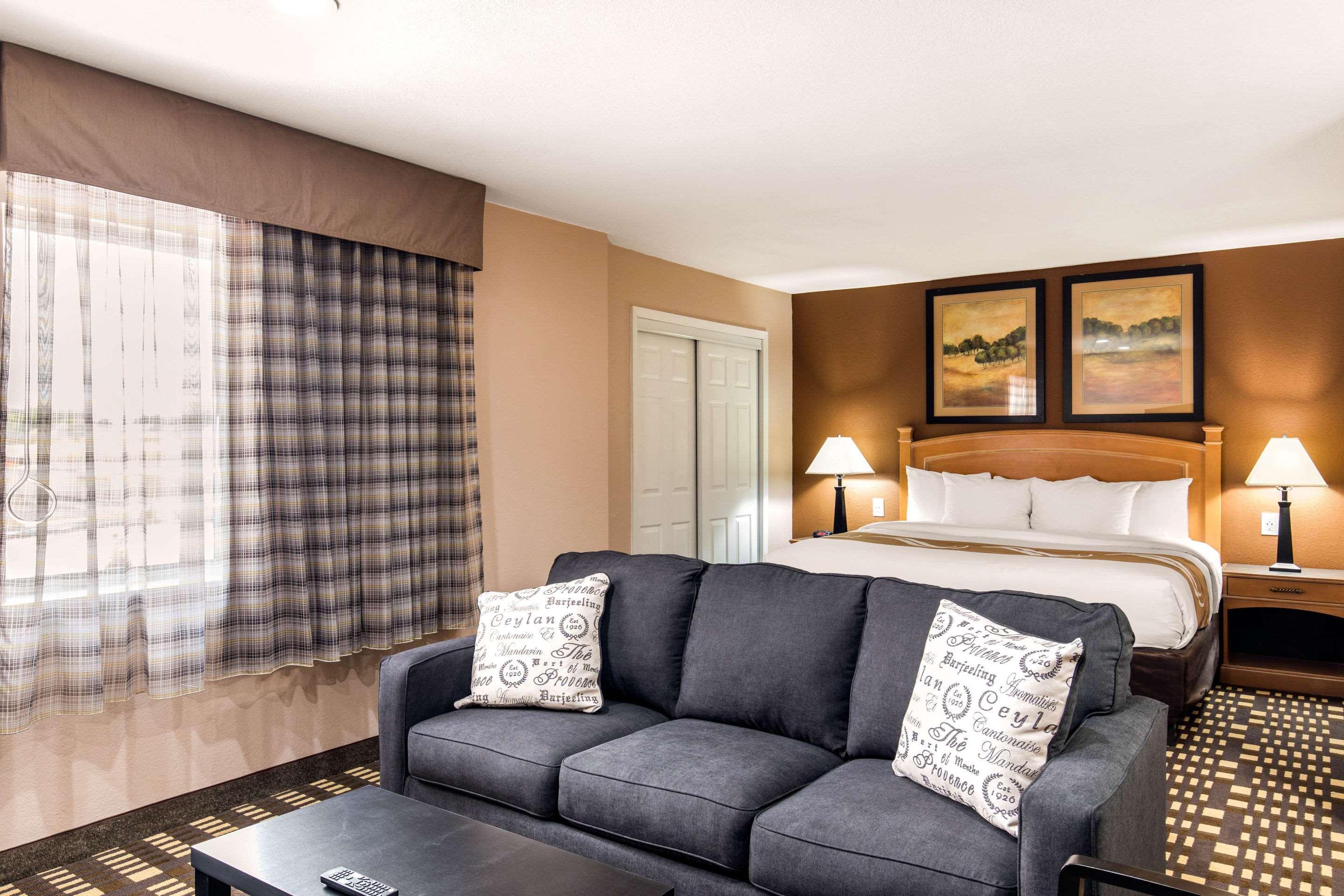 Hotel Quality & East - Richardson Plano