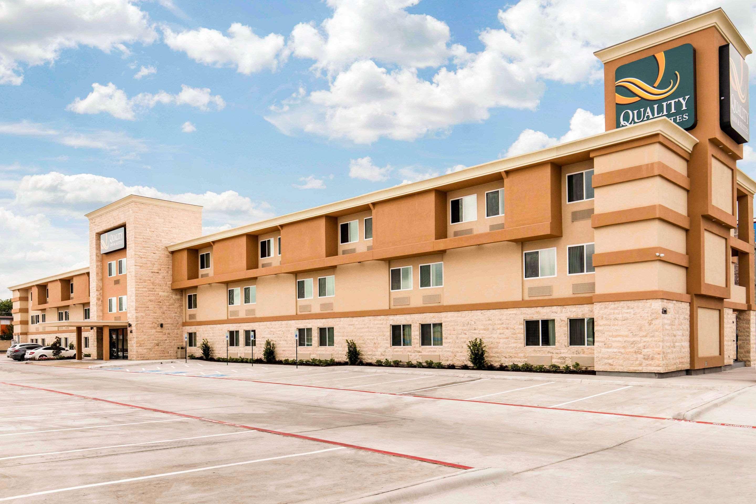 Quality & East - Richardson Hotel