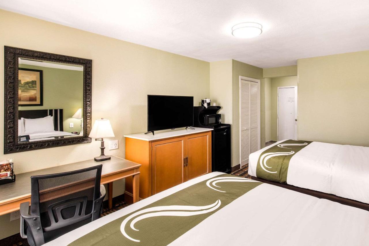 Quality & East - Richardson Hotel Plano